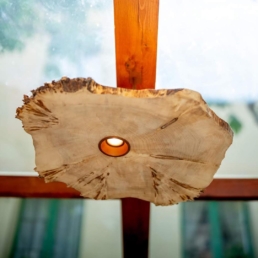 estudio stendhal mobiliario lampara madera nudo 3