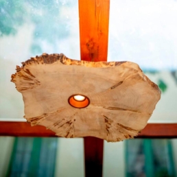 estudio stendhal mobiliario lampara madera nudo miniatura